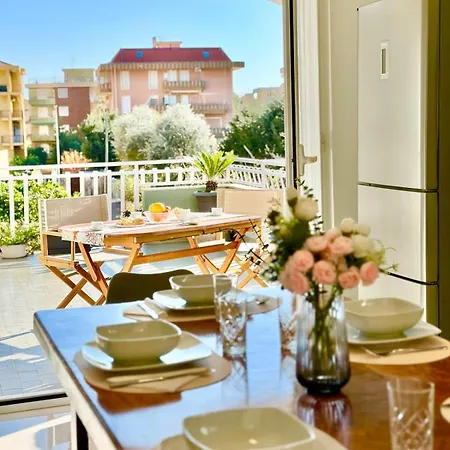 Dimora Concept - Casa Efe-terrace And Free Parking Пьетра-Лигуре