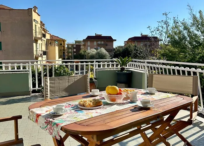 Apartment Dimora Concept - Casa Efe-terrace And Free Parking Pietra Ligure